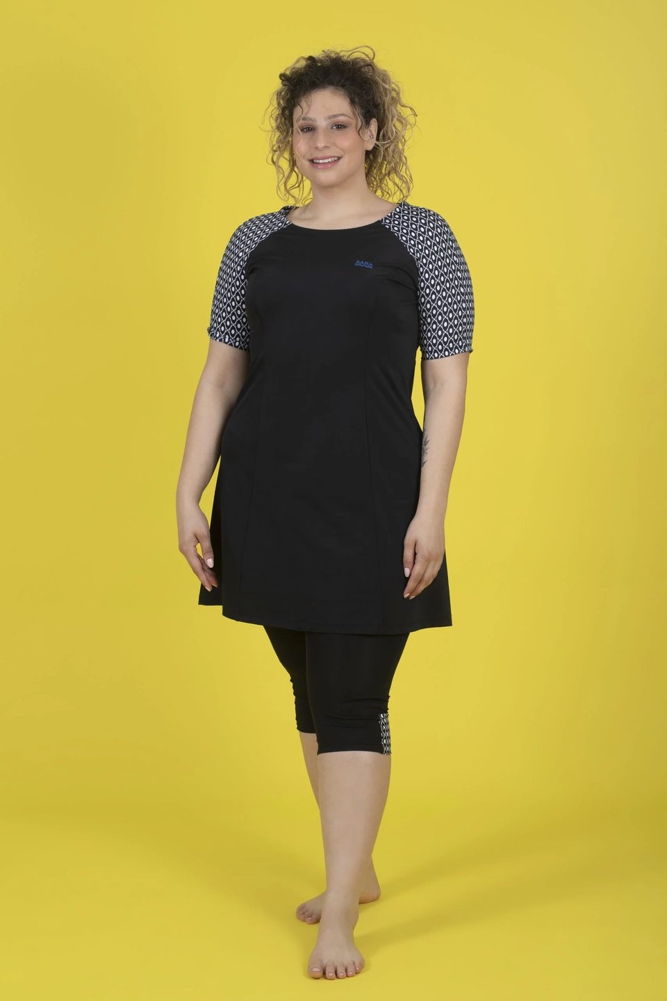 Black and White Short Sleeve Tunic for Swim and Sport - Image 1