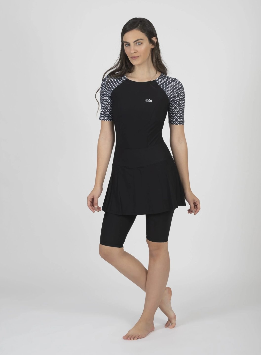 Short Chic Black and White Set - Image 1